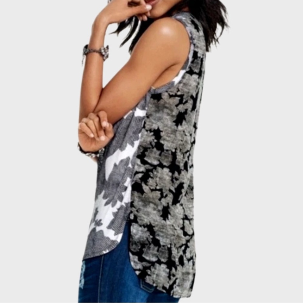 Cabi #3057 Tango Floral Drape Tank black,white,gray floral Woman's Size Medium - Picture 2 of 16